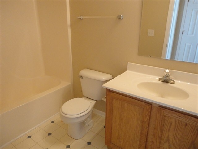 Building Photo - 13611 Stone Haven Dr