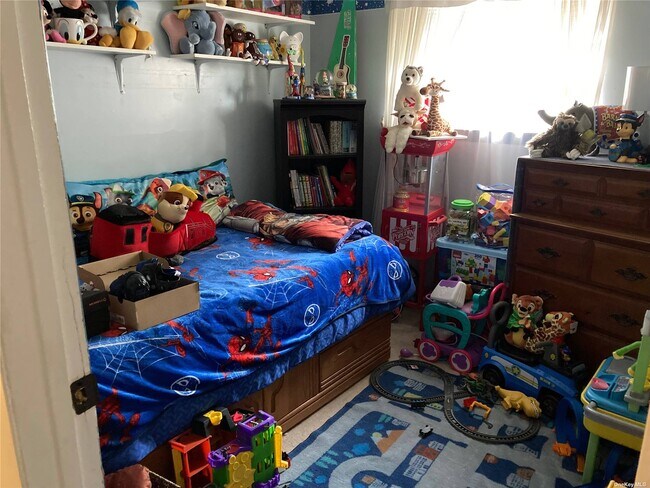 Building Photo - 43 Rowland St