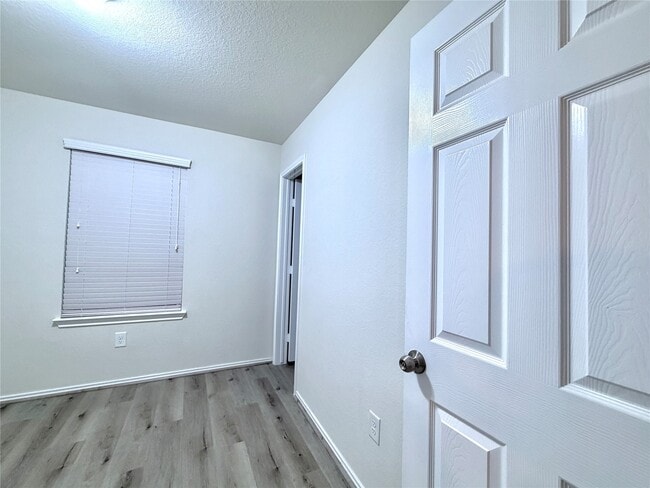 Building Photo - 6819 Dove Stone Dr