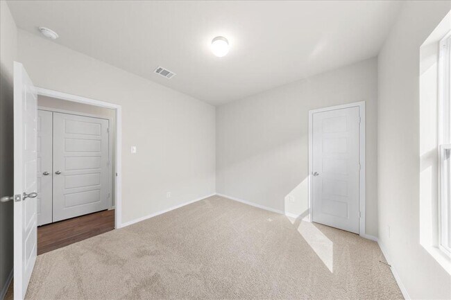Building Photo - 211 Estallo Wy