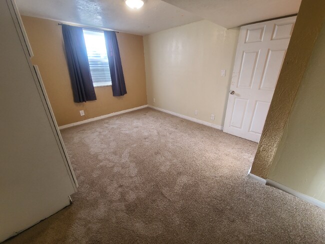 Building Photo - 333 E 300 N