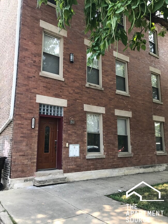 Building Photo - 2249 S Bell Ave