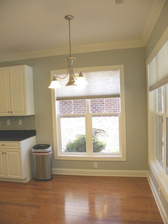 Building Photo - Absolutely beautiful home at the Cottages ...