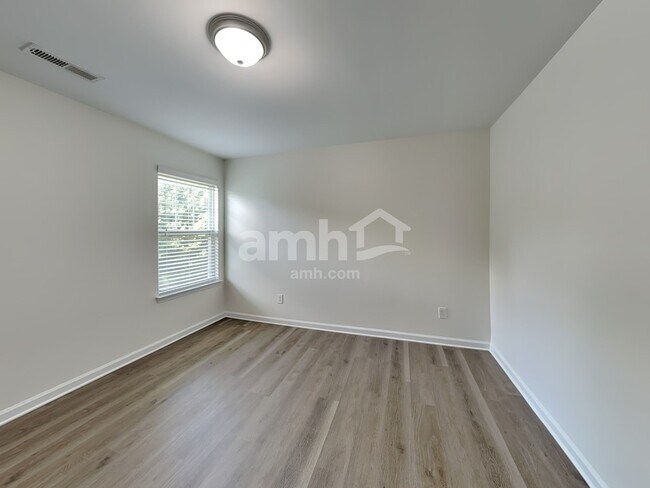 Building Photo - 4012 Lawrence Daniel Dr