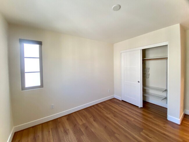 Building Photo - Modern Fremont Home with Expansive Loft for Rent!