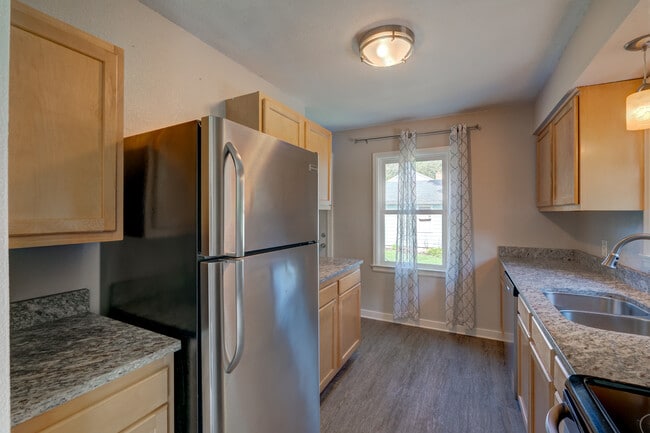 Building Photo - 5212 Midmoor Rd