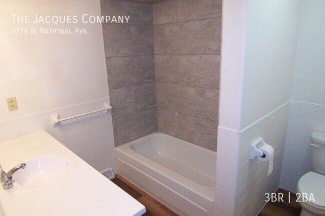 Building Photo - 3218 N National Ave