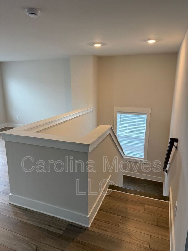 Building Photo - 521 Fenwick Dr