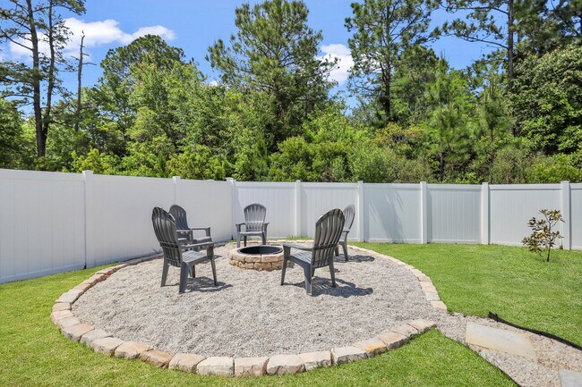 Building Photo - 725 Waterlily Ct
