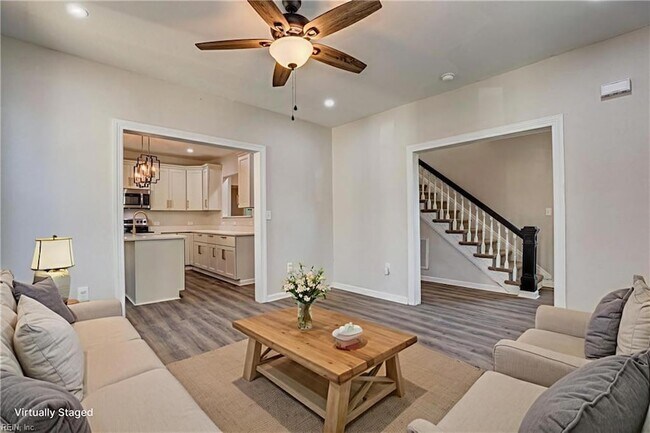 Building Photo - 1914 King St