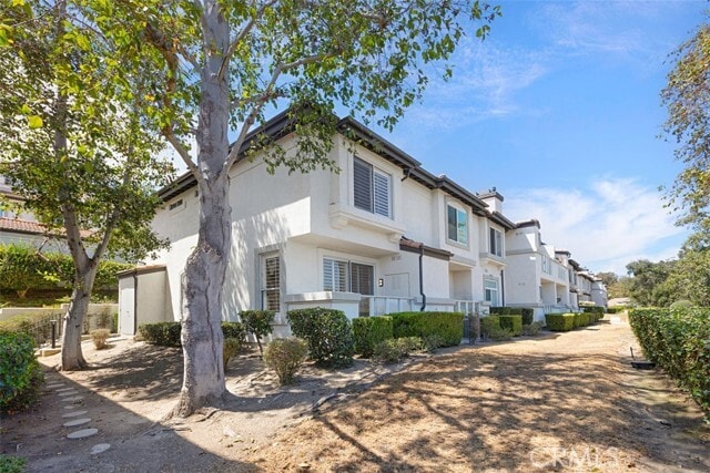 Building Photo - 30902 Club House Dr