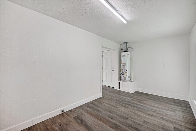 Building Photo - 4901 Stimson St