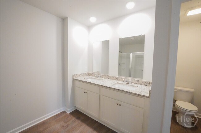 Building Photo - 446 Coconut Dr