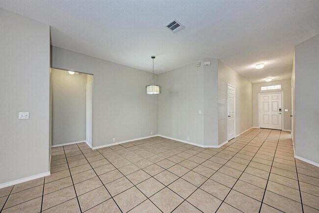 Building Photo - 2308 John Tee Dr