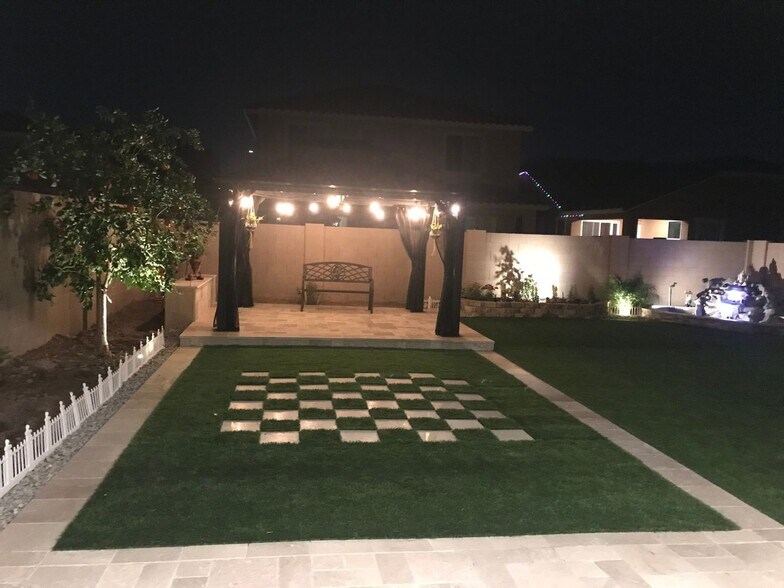 Building Photo - 5407 W Desert Hollow Dr