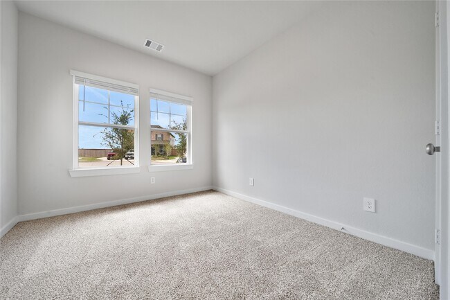 Building Photo - 12107 Willow Holw Ln