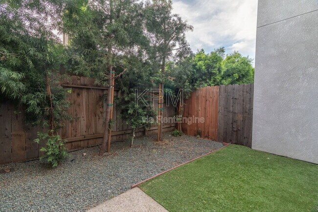 Building Photo - 4609 Da Vinci Dr