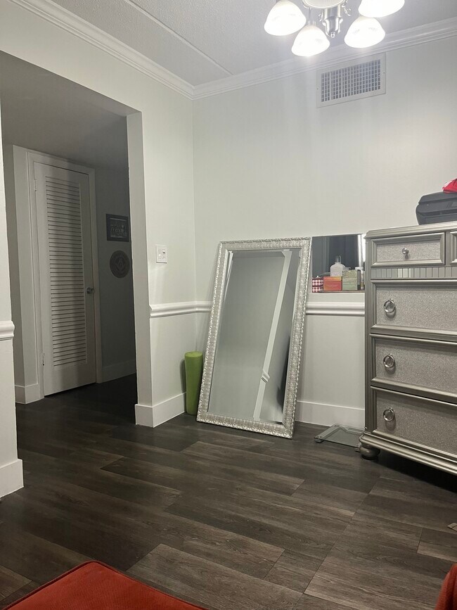 Living Room Entrance - 4500 N Flagler Dr