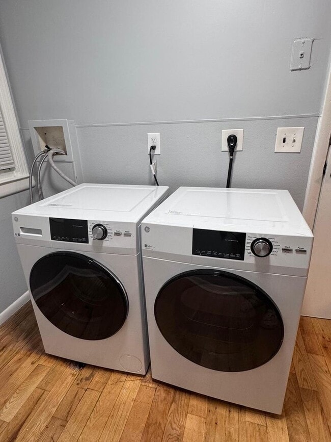 Building Photo - 174 Portsea St