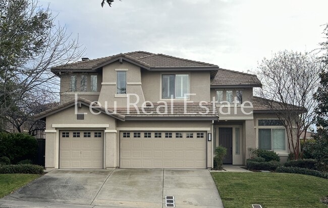 Primary Photo - Lovely, 5bd, 3ba home in Serrano, with 3 c...