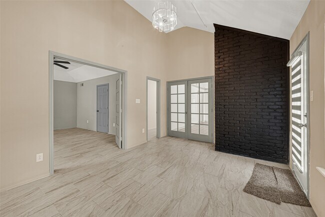 Building Photo - 705 Holly Springs Ct