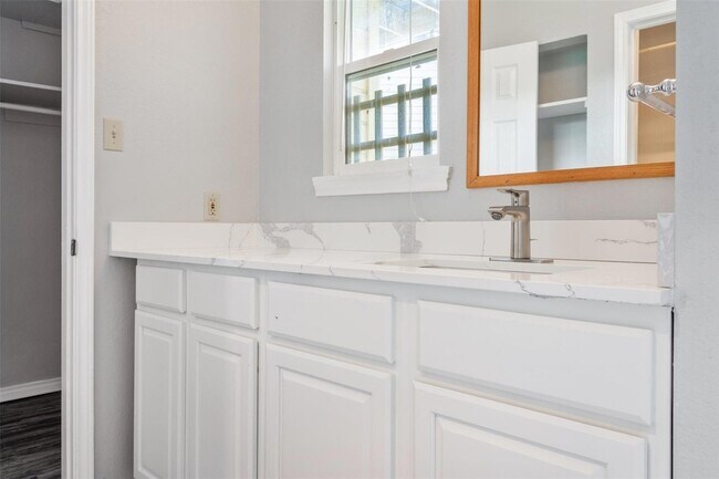 Building Photo - 5303 Indio Cove