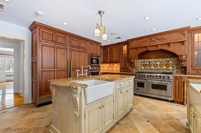 Building Photo - 103 Pleasant Ridge Rd