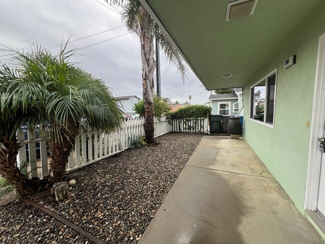 Building Photo - 371 Jamaica St