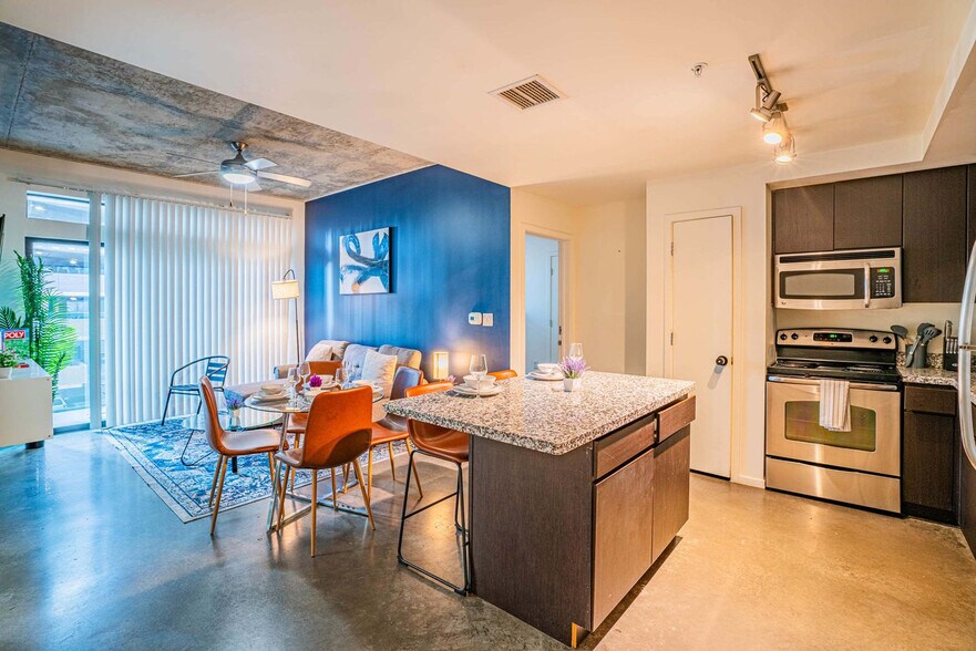 Building Photo - 915 N 4th St