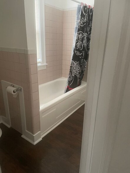 Building Photo - 19339 Fenelon St