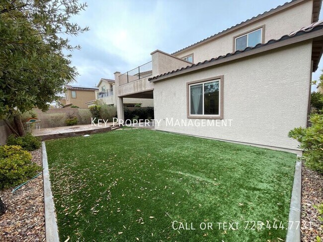 Building Photo - SPACIOUS AND UPGRADED 4 BEDROOM HOME NEAR ...
