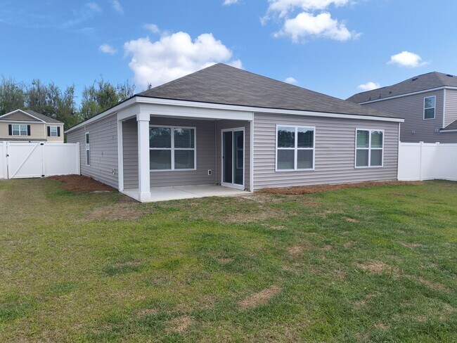 Building Photo - 44 Autumn's Wood Dr