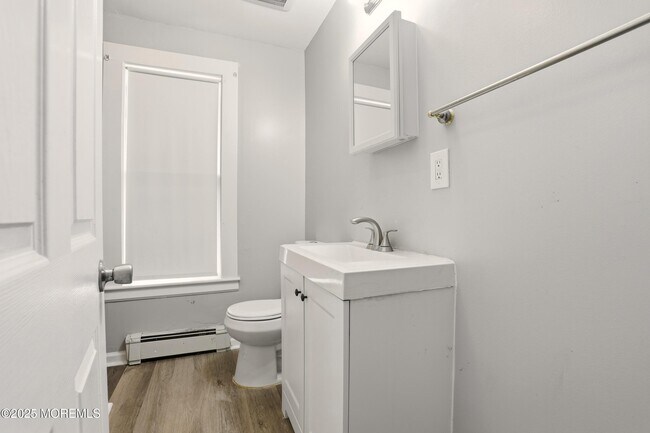 Building Photo - 61 Cassville Rd