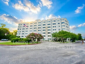 Building Photo - 11550 Southfork Ave