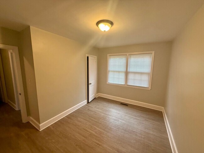 Building Photo - 314/316 N Ireland St