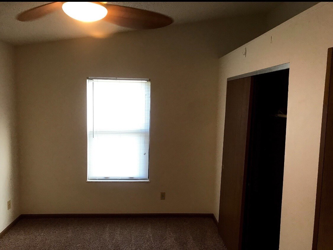 Building Photo - 4180 Jannie Dr