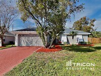 Building Photo - 3621 71st Terrace E