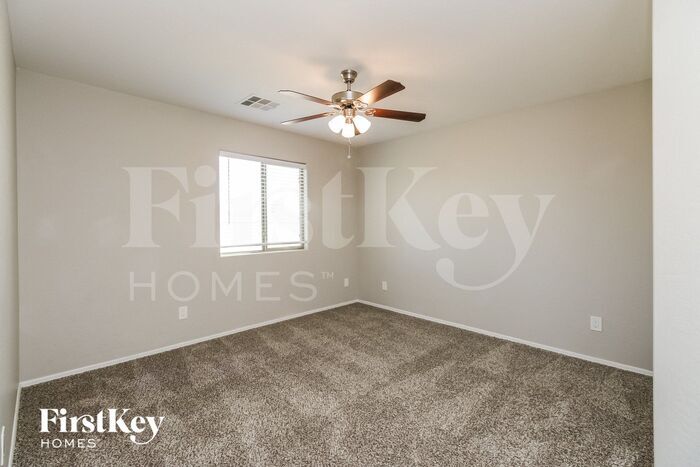 Building Photo - 10813 E Verbina Ln