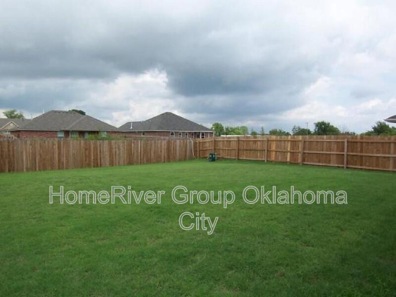 Building Photo - 8509 SW 46th Pl