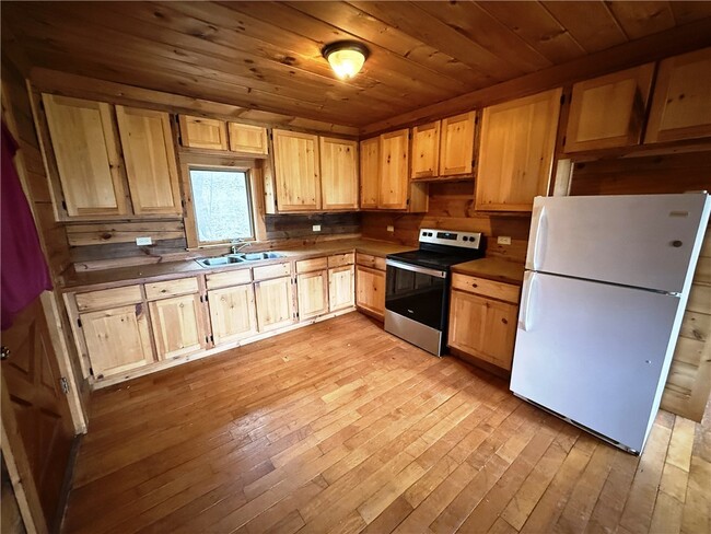 Building Photo - 104 Byre Ln