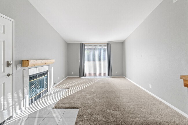 Building Photo - Rancho San Diego- Beautiful Mirasol Complex- 2 bed / 2 bath Upstairs Condo w A/C, Laundry + Parki...