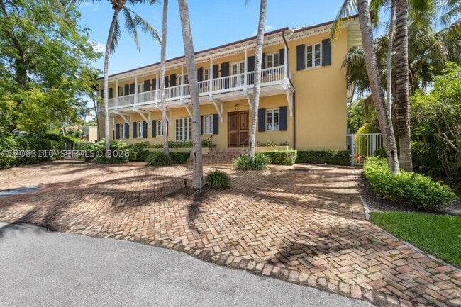 Building Photo - 685 Harbor Dr