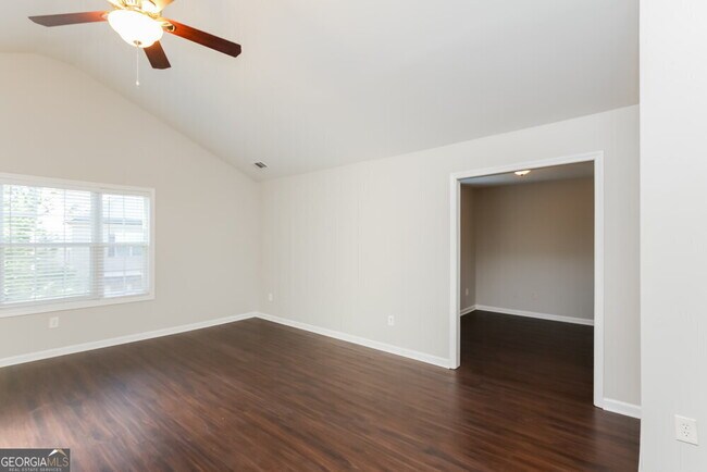 Building Photo - 5941 Apple Grove Rd NE