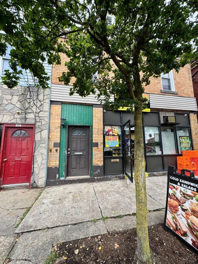 Building Photo - 1810 Brownsville Rd