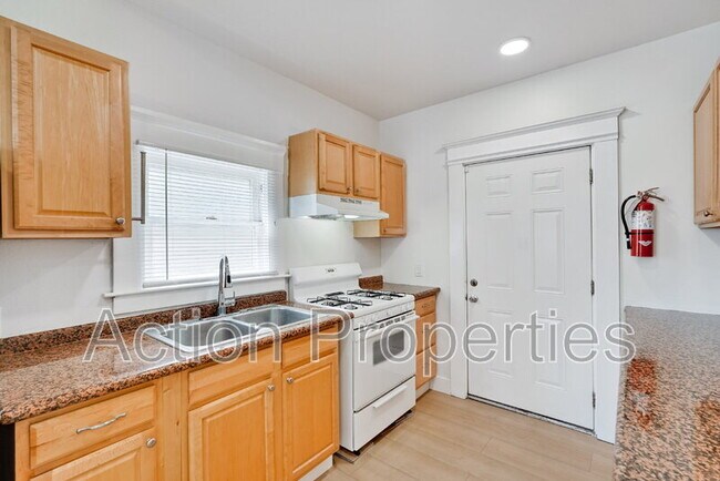 Building Photo - 241 N 12th St