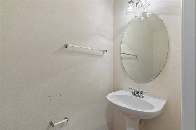 Building Photo - 12982 Spring Rain Rd