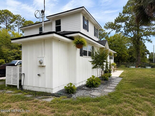 Building Photo - 1200 N Clay St