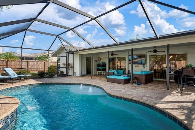 Building Photo - 6552 Waterford Cir