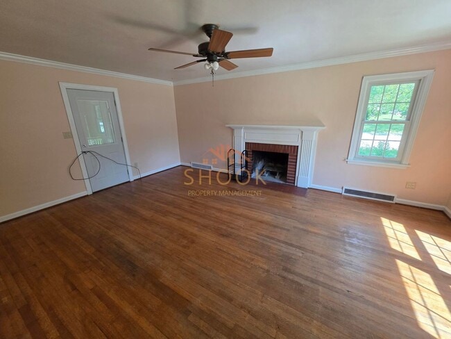 Building Photo - MOVE IN BY JULY AND GET AUGUST RENT FOR ON...