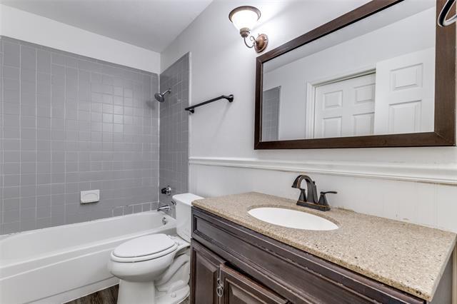 Building Photo - 517 Rosewood Ln
